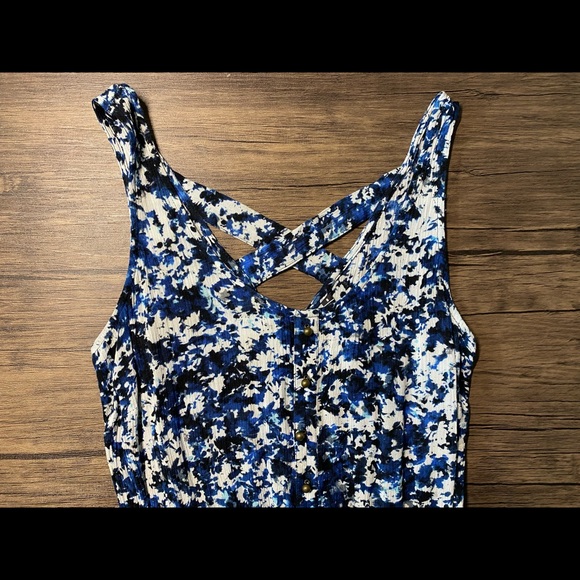 Blue and white dress with back cut-out - Mango - Picture 4 of 6